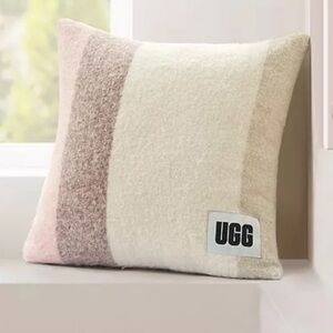UGG Calyx Pillow